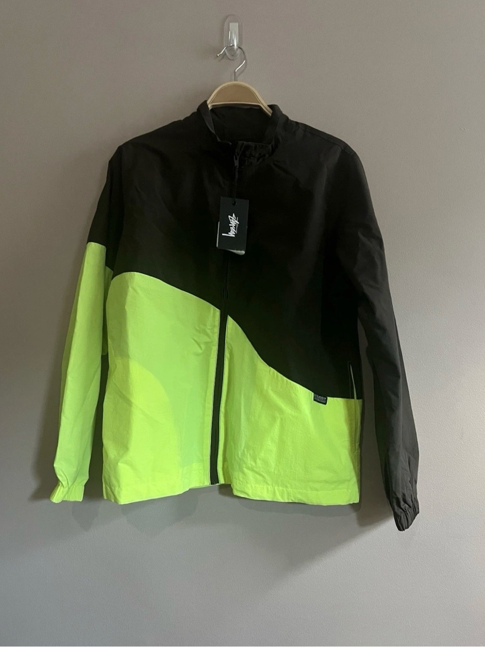 Stussy 215139 Nylon Curve Jacket Neon Yellow UNISEX